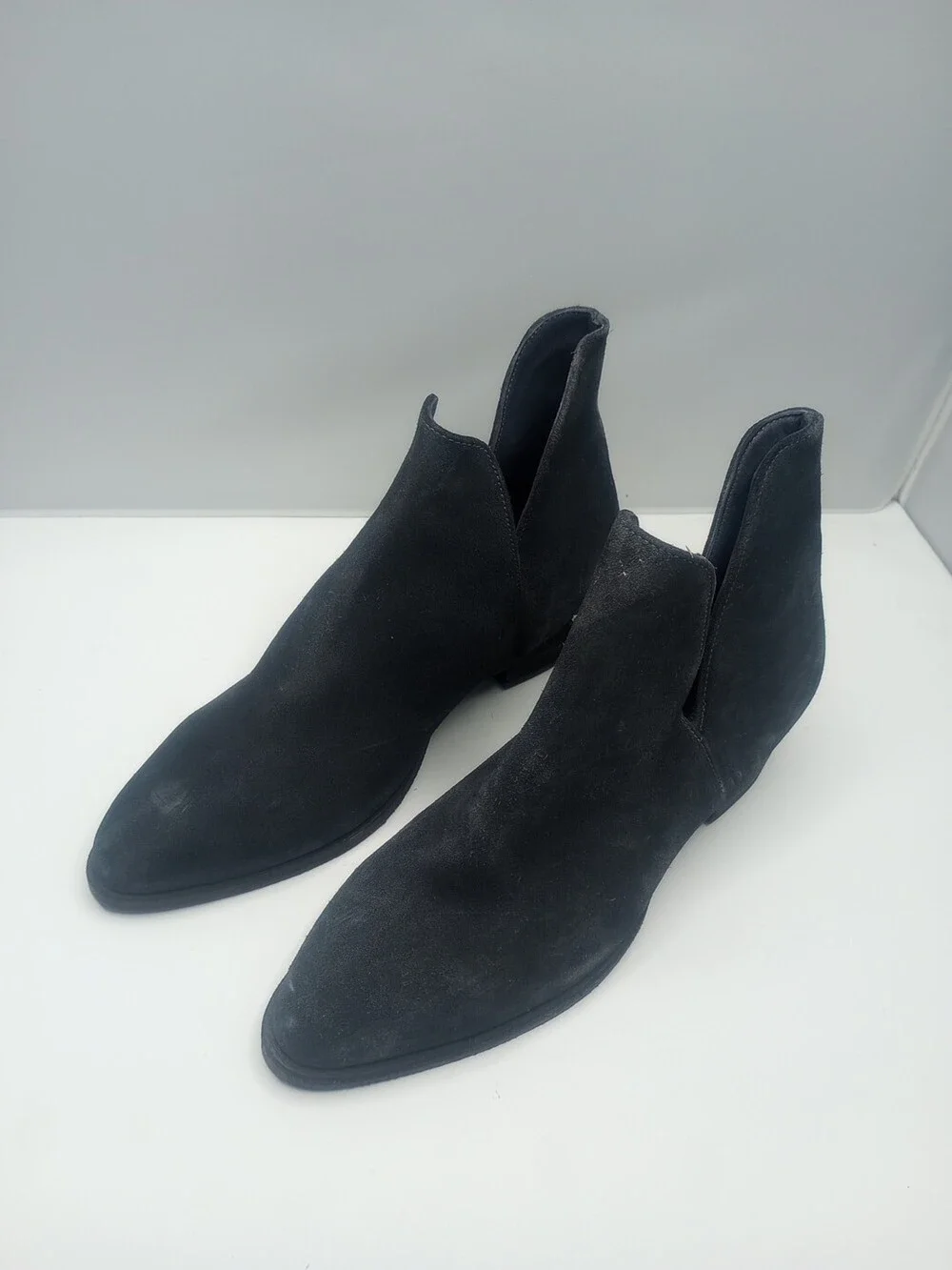 Free People Women's Charm Double V Ankle Boots Smoke Suede Size 38.5 NEW NO BOX